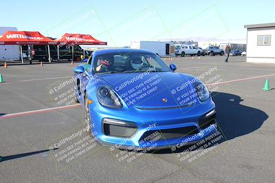 media/Nov-19-2022-Speed Ventures (Sat) [[eb5c8f9508]]/Around the Pits/Pre Grid Black/